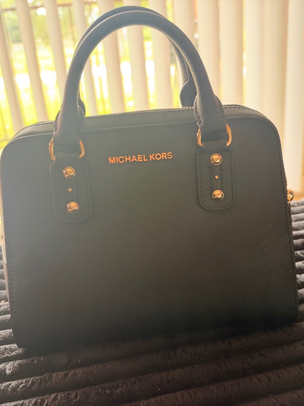 Michael kors satchel purse